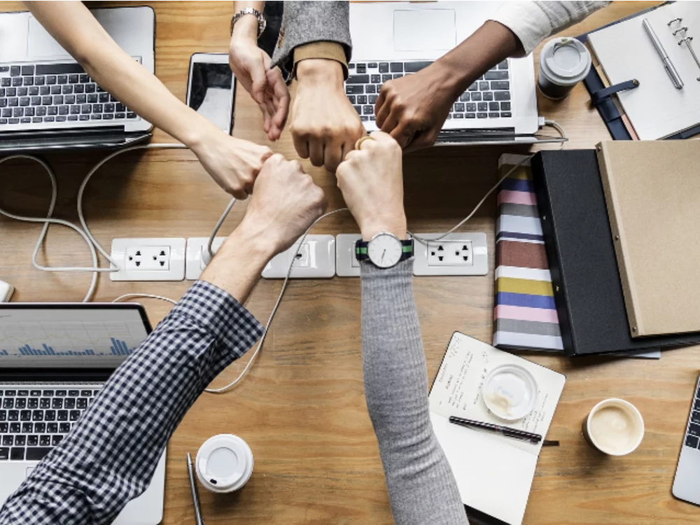 Your Guide to Building and Engaging an Online Community